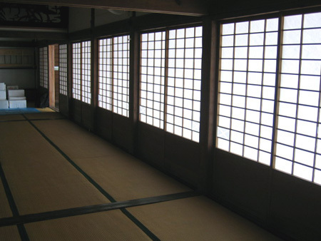 旧本堂ー暗い.jpg