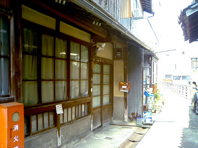 美香の路地0.jpg